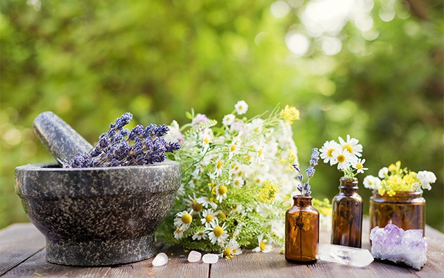 Von der Erde zur Haut - ist Naturkosmetik eine gute Alternative?  