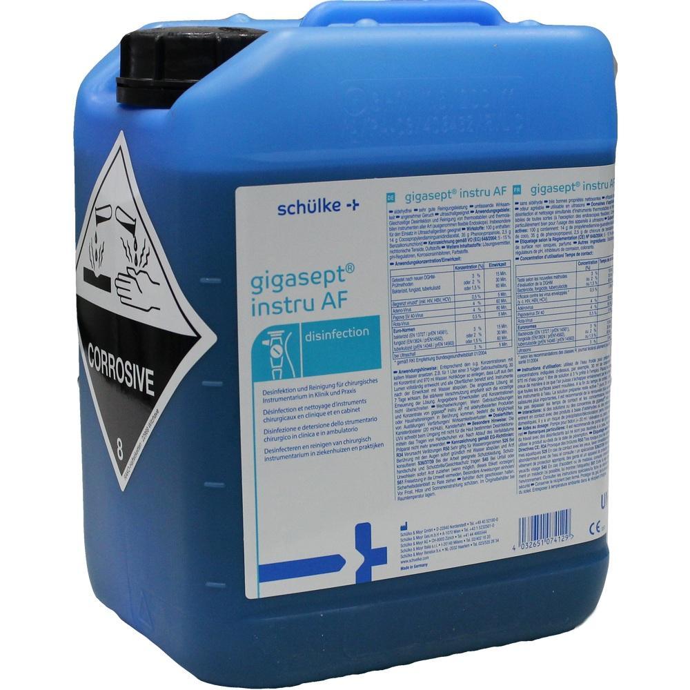 Blauer Kanister mit Desinfektionsmittel und Warnhinweis "&auml;tzend".